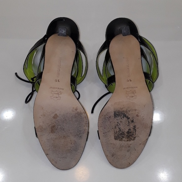 GORGEOUS Blahnik strappy heels - Picture 4 of 8